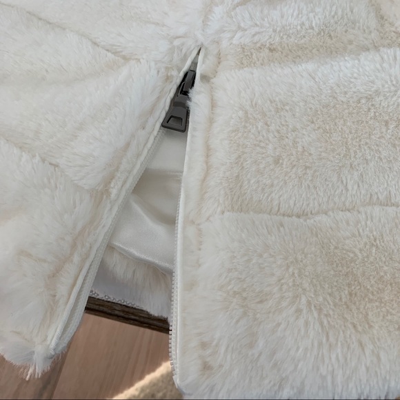 BHLDN Faux Fur Wrap - Picture 3 of 8